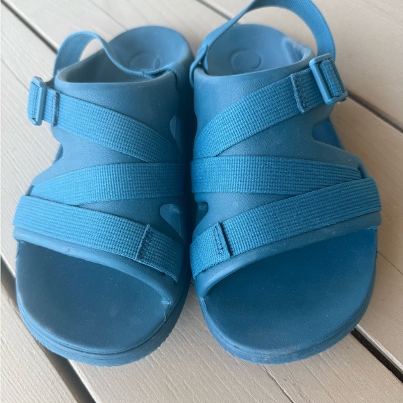 Chaco Women’s Chillos sz 9 - Picture 2 of 6